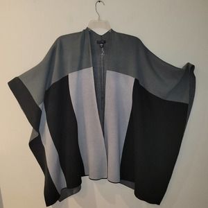 Willi Smith Women's Gray and Black Blanket Shawl One Size